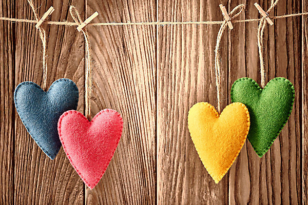 포토 JPG 해외이미지 커플 분홍색 결혼 백그라운드 컨셉 가족 휴가 발렌타인데이 매달리기 선물 사랑 사람없음 목재 장식 초록색 파란색 컬러풀 노란색 수확 하트 인사 신용카드 복고 2월 강렬 특별함 펠트 핸드메이드 카피스페이스 해외202004 해외포토 모양 나무 감정 컬러 농업 재료 관계 모션 데이이벤트 이벤트 금융 공백 예절 날짜 파일형식 천_직물 이미지허브