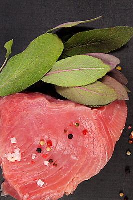 포토 JPG 해외이미지 전통 음식 잎 부분 검은배경 안테나 건강 육류 어류 스테이크 요리 사람없음 빨간색 세로 컬러풀 회 바위 신선 닫기 참치 허브 해산물 준비 날것 슬라이스 소금 후추 생식 세이지 해외202004 해외포토 식물 컬러 백그라운드 식재료 통신 모션 서양음식 검은색 수중동물 돌_바위 향신료 파일형식 이미지허브