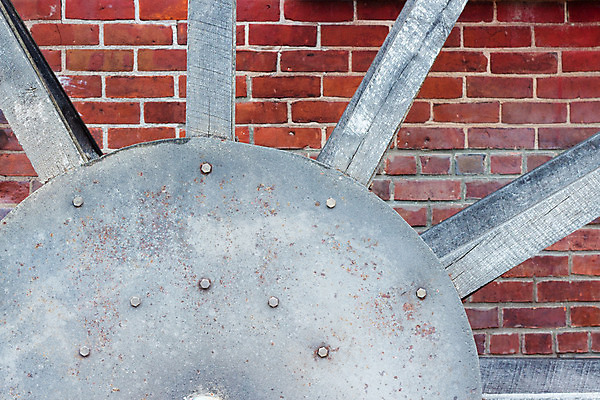 포토 JPG 해외이미지 외관 벽 사람없음 빨간색 물 힘 에너지 수확 바퀴 사과 방앗간 외양간 해외202004 해외포토 자연요소 컬러 농업 과일 파일형식 이미지허브