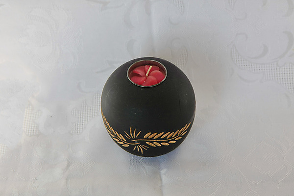 포토 JPG 해외이미지 디자인 탁자 주택 사람없음 목재 장식 빛 검은색 보유 핸드메이드 해외202004 해외포토 나무 컬러 가구 재료 건물 파일형식 이미지허브