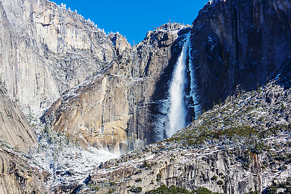 포토 JPG 해외이미지 나무 공원 여행 겨울 자연 산 국립공원 풍경 사람없음 야외 목재 물 여름 강 햇빛 태양 환경 맑음 놀람 봄 활발 폭포 캠핑 추위 보호 숲 캘리포니아 내추럴 방법 생태학 요세미티국립공원 해외202004 해외포토 자연요소 식물 계절 공공시설 교육 감정 컨셉 재료 레저 날씨 표정 미국 생태계 파일형식 이미지허브