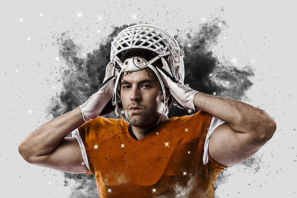 포토 JPG 해외이미지 남자 스포츠 유니폼 공 한명 사람 운동복 미식축구 축구 미국 헬멧 럭비공 미식축구선수 해외202004 해외포토 1 옷 북아메리카 운동선수 구기 보호장비 럭비용품 파일형식 이미지허브