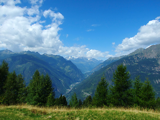 포토 JPG 해외이미지 나무 유럽 자연 하늘 산 파노라마 풍경 사람없음 야외 초록색 여름 파란색 평화 계곡 맑음 침묵 이탈리아 등산 바위 신선 숲 큼 땅 산등성이 알프스 상록수 남쪽 산악지대 절정 가문비나무 스타일 수평선 해외202004 해외포토 식물 계절 나라 컬러 컨셉 날씨 촬영기법 소리 트래킹 돌_바위 크기 방향 생태계 파일형식 이미지허브