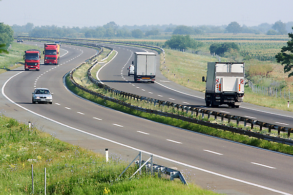 포토 JPG 해외이미지 도로 여행 백그라운드 이동 교통시설 모션 자동차 하늘 추상 거리 풍경 사람없음 빨간색 여름 빛 태양 황혼 일몰 운전 자유 도시 고속도로 저녁 아스팔트 속도 바쁨 루트 방법 자동 수평선 해외202004 해외포토 자연요소 계절 길 육상교통 컬러 교통 컨셉 무늬 노을 야간 시설 파일형식 이미지허브