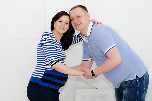 포토 JPG 해외이미지 라이프스타일 커플 응시 여자 남자 행복 백그라운드 2 비즈니스 가족 관계 주택 함께함 관리 미소 사람 앉기 소년 성인 두명 노트북 흰색 신선 업무 닫기 내추럴 해외202004 해외포토 시선 감정 어린이 컬러 컨셉 모션 표정 건물 생활 전자제품 작업 파일형식 이미지허브