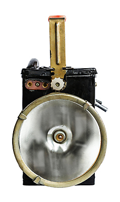 포토 JPG 해외이미지 전구 사람없음 빛 힘 장비 수확 골동품 공구 등불 램프 손전등 오브젝트 복고 고립 구식 베터리 옛날 해외202004 해외포토 농업 조명 도구 파일형식 이미지허브