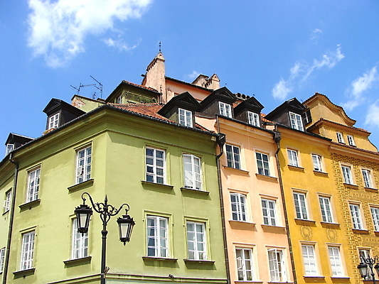 포토 JPG 해외이미지 여행 건축양식 거리 주택 사람없음 건물 도시풍경 여행객 도시 수리 타운 폴란드 공동주택 옛날 바르샤바 개조 해외202004 해외포토 건축물 건축 유럽 사람 풍경 파일형식 이미지허브