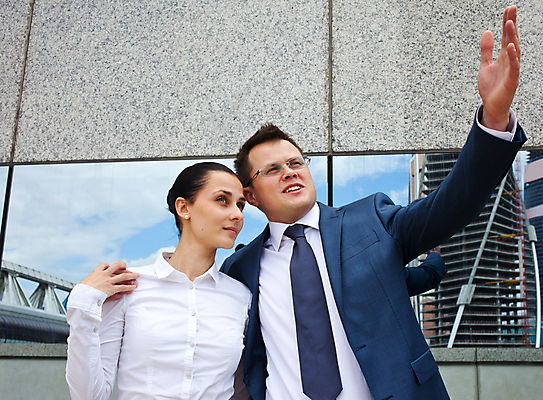 포토 JPG 해외이미지 응시 여자 교육 남자 유럽 백그라운드 2 비즈니스 추상 미래 협력 함께함 사람 야외 두명 건물 가로 금융 사무실 우주 비즈니스맨 비즈니스우먼 자신감 스타일 카피스페이스 콜라보레이션 브레인스토밍 해외202004 해외포토 건축물 시선 감정 나라 컨셉 무늬 경제 공백 직장인 파일형식 이미지허브