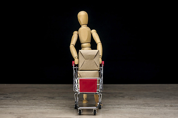 포토 JPG 해외이미지 백그라운드 이동 크리스마스 인터넷 비즈니스 포장 선물 사람 사람없음 빨간색 쇼핑 컴퓨터 상자 쌓기 바구니 상점 카트 화물 흰색 시장 구매 상품 서비스 무역 상업 패키지 질서 소매 판지 전자상거래 분배 해외202004 해외포토 기념일 산업 컬러 컨셉 모션 전자제품 운송업 예절 파일형식 이미지허브