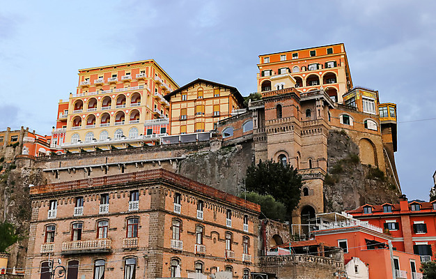 포토 JPG 해외이미지 유럽 여행 건축양식 휴가 사람없음 건물 여름 이탈리아 지중해 나폴리 해외202004 해외포토 건축물 계절 건축 나라 바다 파일형식 이미지허브