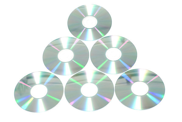 포토 JPG 해외이미지 접시 음악 백그라운드 사람없음 파란색 빛 컴퓨터 반사 상점 디지털 자료 정보 CD 흰색 원형 플랫 플라스틱 읽기 오브젝트 수납 반사경 노려봄 DVD 고립 소프트웨어 얇은 지원 해외202004 해외포토 도형 식기 컬러 모션 재질 문화예술 표정 전자제품 파일형식 이미지허브