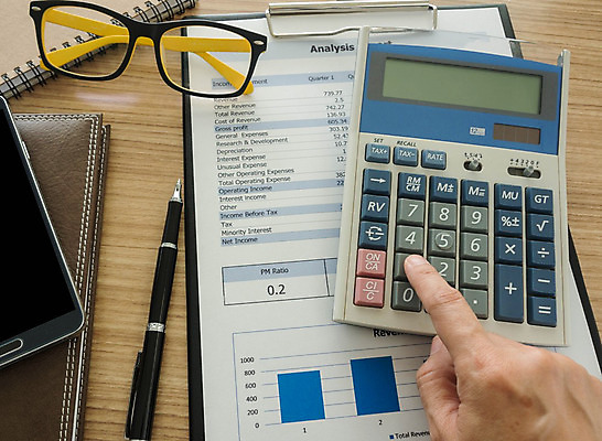 포토 JPG 해외이미지 종이 컨셉 비즈니스 성공 그래프 선물 사람없음 금융 빛 사무실 펜 세일 공책 자료 정보 업무 작업실 계획 책상 분석 보고서 투자 이익 시트 회계 비율 경영 계좌 마케팅 수입 경제학 회계사 해외202004 해외포토 직업 교육 가구 문구용품 경제 필기구 작업 파일형식 이미지허브