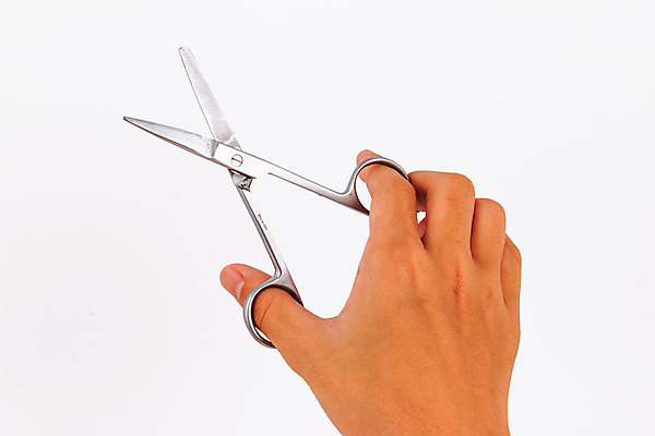 포토 JPG 해외이미지 손 과학 백그라운드 건강 병원 집게 소년 사람없음 약 장비 간호사 의사 흰색 기구 공구 긴급 잡기 오픈 수술 클립 날카로움 쇼 팔 보여주기 외과 고립 돌봄 철강 해외202004 해외포토 남자 어린이 컬러 의학 모션 신체부위 치료 의료진 도구 파일형식 이미지허브