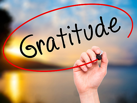 포토 JPG 해외이미지 종교 여행 컨셉 십자가 가족 휴가 풍경 사람없음 빛 교회 평화 믿음 성경 희망 환자 기도 축하 인사 예수 영혼 축복 이슬람교 방향 심볼 사인 감사 신성 추수감사절 기부 감탄 숭배 신앙심 의무 칭찬 힌두교 해외202004 해외포토 감정 기독교 종교용품 의학 관계 예절 신_종교 파일형식 이미지허브