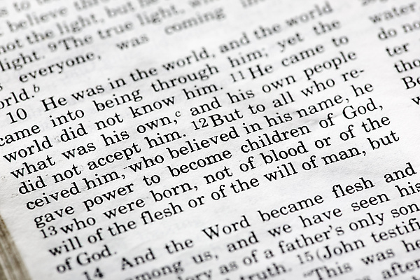 포토 JPG 해외이미지 1 영어 기독교 종교 종이 백그라운드 날씨 새로움 사람없음 책 믿음 검은색 성경 골동품 오픈 메시지 묘사 통로 질감 증거 페이지 신성 대본 신앙심 옛날 인기 해외202004 해외포토 문자 감정 컬러 컨셉 종교용품 파일형식 이미지허브