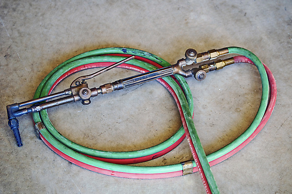 포토 JPG 해외이미지 산업 불 불꽃 사람없음 금속 도구 손전등 뜨거움 자르기 가스 산소 용접 용접공 철강 해외202004 해외포토 자연요소 직업 모션 재질 조명 원소 파일형식 이미지허브