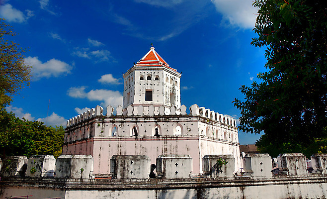 포토 JPG 해외이미지 전통 건축물 아시아 종교 선 조각 여행 불교 태국 하늘 지붕 부동산 휴가 휴식 아파트 주택 사람없음 목재 태양 힘 바위 기도 사찰 몸무게 승려 명상 박물관 부처 사리탑 숭배 철학 생존 해외202004 해외포토 자연요소 나무 교육 건축 나라 컨셉 재료 종교건축 건물 탑 돌_바위 재산 성직자 파일형식 이미지허브