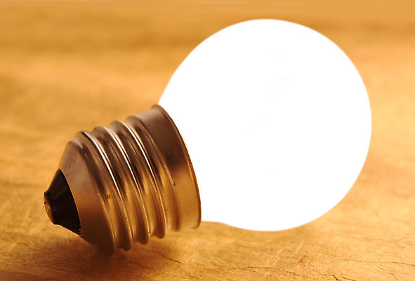 포토 JPG 해외이미지 비즈니스 전구 상상 성공 넥타이 아이디어 창조 정장 사람없음 빛 에너지 램프 계획 문학 해결 혁명 해외202004 해외포토 잡화 옷 컨셉 조명 파일형식 이미지허브