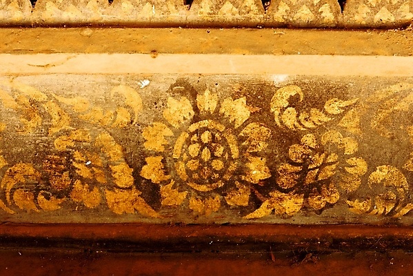 포토 JPG 해외이미지 전통 아시아 문화 태국 미술 사람없음 장식 빨간색 갈색 거울 골동품 기둥 업무 황금 고급 심볼 대나무 묘사 강렬 옛날 핸드메이드 해외202004 해외포토 나무 건축 나라 컬러 컨셉 문화예술 작업 파일형식 이미지허브