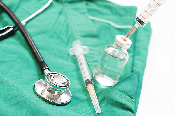 포토 JPG 해외이미지 직업 학생 손 과학 청진기 탁자 주사기 사람없음 건강관리 금속 진료 듣기 장비 간호사 의사 긴급 측정 처방 주사약 백신 심장병 예방접종 해외202004 해외포토 가구 의학 의료기기 모션 재질 건강 관리 신체부위 약 의료진 질병 접종 파일형식 이미지허브