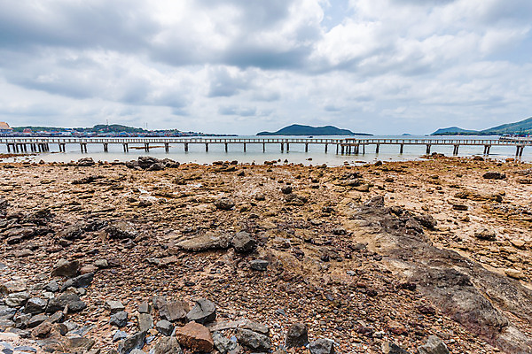 포토 JPG 해외이미지 구름 지구 모래 바다 태국 자연 하늘 표면 산 바닥 건조 풍경 해변 사람없음 야외 물 갈색 환경 항구 어둠 산책 습기 젖음 촉촉함 바위 만 땅 점토 암초 가뭄 흐림 그런지 땅바닥 방법 해외202004 해외포토 자연요소 아시아 컬러 교통시설 날씨 휴식 돌_바위 생태계 파일형식 이미지허브