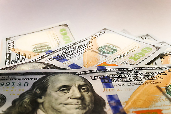 포토 JPG 해외이미지 1 종이 백그라운드 컨셉 지폐 돈 비즈니스 사람없음 초록색 금융 쌓기 달러 미국 저축 흰색 그룹 재산 묘사 사인 질감 투자 5 모음 보물 흙더미 계산서 빚 고립 땅바닥 예산 워싱턴 해외202004 해외포토 컬러 북아메리카 모션 바닥 경제 숫자 흙 파일형식 더미 이미지허브