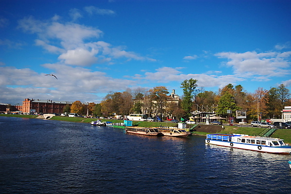 포토 JPG 해외이미지 유럽 여행 하늘 휴가 풍경 사람없음 야외 물 여름 강 태양 여행객 도시 보트 함선 운하 장면 멀티 해외202004 해외포토 자연요소 계절 나라 배_교통 사람 파일형식 이미지허브