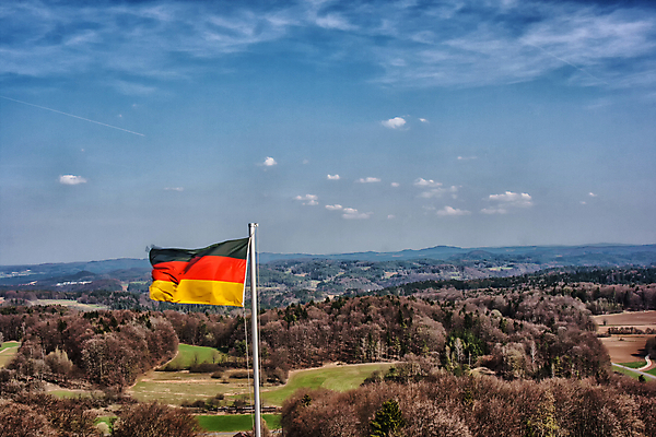 포토 JPG 해외이미지 주간 유럽 여행 하늘 독일 파노라마 풍경 사람없음 야외 빛 환경 깃발 심볼 언덕 전국 해외202004 해외포토 자연요소 나라 촬영기법 파일형식 이미지허브