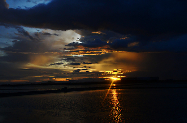 포토 JPG 해외이미지 구름 전통 산업 아시아 문화 음식 바다 조각 여행 밭 농업 재료 자연 하늘 아침 노동자 풍경 사람없음 야외 물 여름 파란색 농장 반사 갈색 쌓기 맑음 일몰 흰색 연못 뜨거움 농부 크리스탈 당구 향신료 질감 소금 암초 절임 줄서기 짠맛 해외202004 해외포토 주간 자연요소 직업 계절 나라 컬러 모션 날씨 구기 노을 맛 광석 생태계 향미료 파일형식 이미지허브