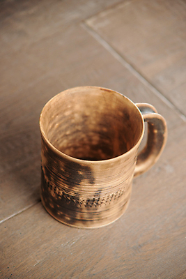 포토 JPG 해외이미지 전통 접시 디자인 문화 커피 음료 백그라운드 패턴 맥주 손잡이 미술 사람없음 장식 컵 세트 갈색 상점 머그컵 수확 흰색 시골 조끼 바 도자기 화려 사발 시장 냄비 수집 오브젝트 복고 기념품 점토 토기 유리주전자 수공예품 옛날 핸드메이드 스타일 해외202004 해외포토 식기 컬러 컨셉 무늬 농업 유리 주전자 문화예술 주류 외투 용기_그릇 사기그릇 솥 공예품 파일형식 이미지허브