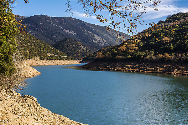 포토 JPG 해외이미지 나무 구름 공원 호수 여행 백그라운드 자연 하늘 산 풍경 사람없음 야외 초록색 물 파란색 강 햇빛 반사 환경 계곡 흐름 에너지 개울 숲 댐 그리스 그리스인 내추럴 생태학 수력발전 해외202004 해외포토 자연요소 서양인 식물 공공시설 교육 유럽 컬러 컨셉 태양 발전 생태계 수력에너지 파일형식 이미지허브