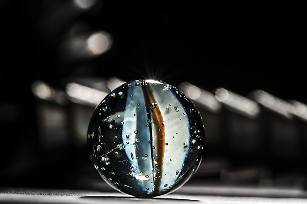 포토 JPG 해외이미지 길 어린이 백그라운드 공 유리 놀이 추상 휴식 사람없음 장식 빛 컬러풀 장난감 반사 힘 경쟁 활발 게임 원형 투명 당기기 작음 크리스탈 자르기 심볼 오브젝트 대리석 해외202004 해외포토 도형 컬러 컨셉 무늬 재료 모션 재질 사람 크기 광석 파일형식 이미지허브