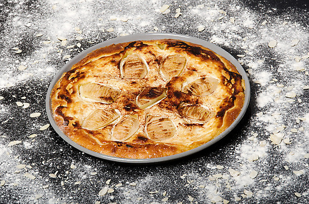 포토 JPG 해외이미지 접시 계절 리본 음식 조각 백그라운드 과일 휴가 디저트 요리 사람없음 가로 빛 갈색 노란색 케이크 금속 검은색 식사 가을 흰색 신선 황금 닫기 달콤 맛 설탕 굽기 먹기 유기농 밀가루 아몬드 레시피 버터 내추럴 시나몬 타르트 페스츄리 핸드메이드 캐러멜 해외202004 해외포토 식기 웰빙 빵 컬러 컨셉 모션 재질 견과류 가루 구이 파이_빵 파일형식 이미지허브