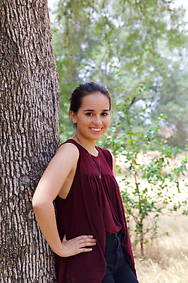 포토 JPG 해외이미지 나무 백인 공원 여자 행복 얼굴 어린이 학교 자연 한명 미소 사람 성인 야외 10대 초록색 여름 청춘 맑음 흰색 해외202004 해외포토 서양인 식물 1 계절 공공시설 교육 감정 컬러 컨셉 청소년 날씨 표정 신체부위 생태계 파일형식 이미지허브