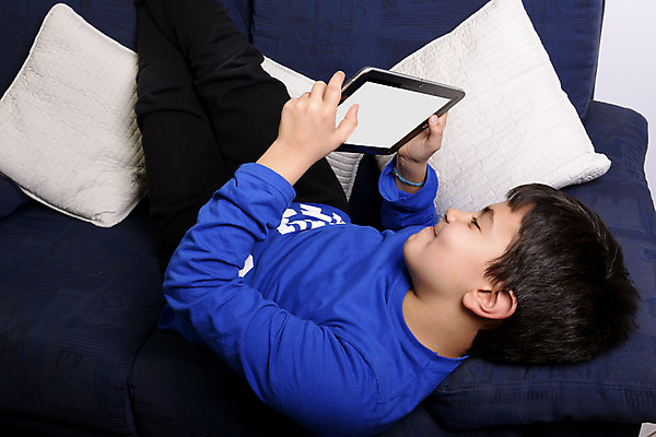 포토 JPG 해외이미지 백인 모델 손 교육 남자 행복 어린이 관리 창조 한명 사람 소년 취미 야외 카메라 디지털 사진촬영 장비 모임 흰색 표현 작음 발사 사진사 필름 해외202004 해외포토 서양인 1 감정 컬러 신체부위 전자제품 촬영 크기 작가 파일형식 이미지허브