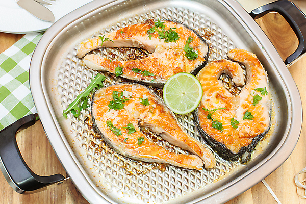 포토 JPG 해외이미지 접시 조각 다이어트 채소 부분 건강 어류 스테이크 요리 사람없음 가로 초록색 식사 저녁식사 봄 튀김 로켓 신선 고명 그릴 인스턴트 굽기 레몬 해산물 준비 라임 연어 후추 건강식 점심식사 스테인레스 입가심 해외202004 해외포토 식기 계절 음식 컬러 과일 주방용품 서양음식 수중동물 구이 향신료 파일형식 이미지허브