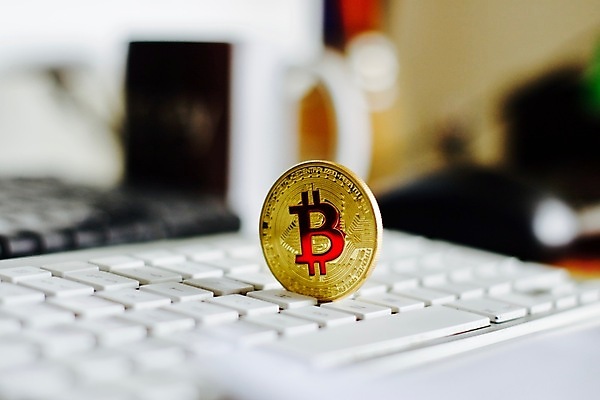 포토 JPG 해외이미지 라이프스타일 돈 인터넷 비즈니스 안전 사람없음 금융 동전 저축 키보드 발굴 무역 보안 결제 가치 해외202004 해외포토 산업 생활 경제 재산 파일형식 이미지허브