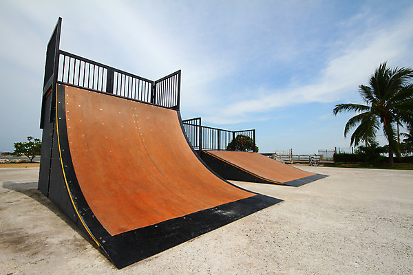포토 JPG 해외이미지 라이프스타일 공원 행복 어린이 스포츠 포즈 장난 자연 놀이 건강 경사 소년 취미 사람없음 야외 목재 10대 청춘 운동 갈색 유행 점프 경쟁 경기장 기쁨 스케이트 게임 도시 스케이트보드 보행로 그래피티 헬멧 묘기 연습 스케이터 스케이트장 콘크리트 프리스타일 해외202004 해외포토 나무 공공시설 남자 감정 길 스포츠용품 컬러 컨셉 재료 스포츠시설 모션 청소년 운동선수 사람 생활 보드_스포츠 낙서 보호장비 그림 생태계 파일형식 이미지허브