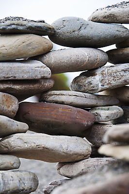 포토 JPG 해외이미지 디자인 모래 바다 백그라운드 컨셉 불교 자연 조류 하늘 휴식 미술 사람없음 야외 건물 물 파란색 햇빛 태양 쌓기 평화 탑 맑음 검은색 스파 화목 침묵 조약돌 그룹 정상 배열 심볼 심플 장면 흙더미 돌무덤 해외202004 해외포토 자연요소 동물 건축물 종교 컬러 모션 날씨 문화예술 소리 흙 돌_바위 무덤 생태계 파일형식 더미 이미지허브