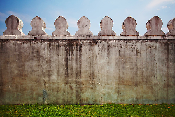 포토 JPG 해외이미지 구름 전통 공원 벽 백그라운드 밭 자연 하늘 풍경 사람없음 야외 건물 초록색 여름 파란색 울타리 햇빛 농장 바위 시골 땅 장면 내추럴 밭일 옛날 파멸 해외202004 해외포토 자연요소 건축물 계절 공공시설 컬러 컨셉 농업 담장 태양 돌_바위 생태계 파일형식 소멸 이미지허브