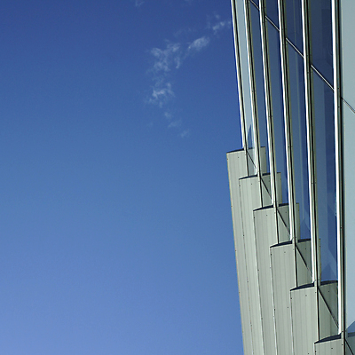 포토 JPG 해외이미지 모양 디자인 외관 선 벽 조각 건축양식 창문 유리 하늘 추상 새로움 아파트 주택 건조 사람없음 건물 초록색 파란색 추위 플랫 모서리 가장자리 우아함 큼 시력 각도 치수 콘도 주거지 직진 미니멀 해외202004 해외포토 건축물 건축 컬러 컨셉 무늬 재질 숙소 둘레 크기 파일형식 이미지허브