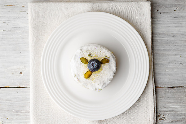 포토 JPG 해외이미지 접시 열매 음식 백그라운드 탁자 디저트 요리 사람없음 목재 가로 초록색 파란색 노란색 케이크 얼음 희망 빵집 견과류 흰색 직물 도자기 달콤 굽기 먹기 냅킨 블루베리 반죽 스크래치 슈가파우더 페스츄리 피스타치오 해외202004 해외포토 자연요소 나무 식물 식기 감정 빵 컬러 가구 과일 재료 모션 상점 맛 구이 파일형식 이미지허브