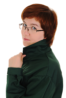 포토 JPG 해외이미지 백인 1 응시 여자 안경 백그라운드 갈색머리 한명 사람 성인 초록색 흰색 팔 고립 유일 해외202004 해외포토 서양인 헤어스타일 시선 잡화 컬러 신체부위 파일형식 이미지허브