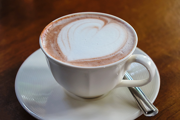 포토 JPG 해외이미지 커피 음료 음식 백그라운드 패턴 탁자 사랑 미술 사람없음 목재 컵 갈색 상점 검은색 어둠 거품 카페 우유 흰색 하트 신선 뜨거움 질감 카푸치노 에스프레소 라떼 해외202004 해외포토 모양 나무 식기 감정 컬러 가구 무늬 재료 문화예술 유제품 파일형식 이미지허브