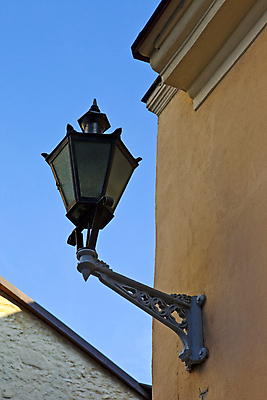 포토 JPG 해외이미지 유럽 벽 여행 가로등 사람없음 묘사 북쪽 동쪽 구시가지 에스토니아 해외202004 해외포토 공공시설 나라 방향 파일형식 이미지허브