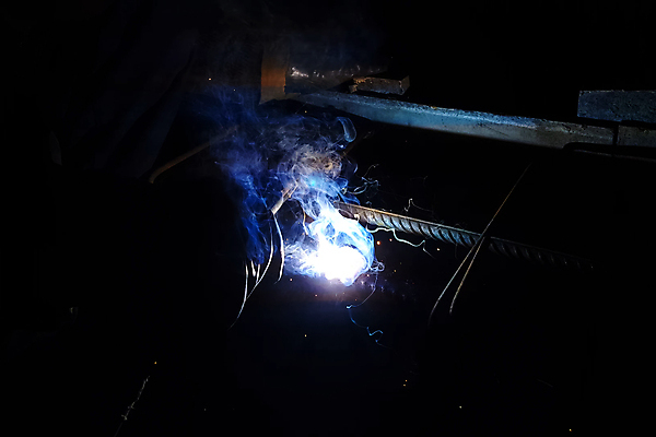 포토 JPG 해외이미지 직업 손 산업 공장 불꽃 노동자 골격 직장 가면 안전 사람없음 야외 빛 금속 도구 공구 잡기 업무 뜨거움 수술 제조 보호 위험 공학 국회 온실 용접 용접공 철강 콘크리트 해외202004 해외포토 교육 컨셉 회사 공업 의학 모션 재질 불 신체부위 치료 작업 파일형식 이미지허브