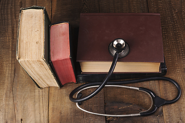 포토 JPG 해외이미지 직업 교육 과학 포즈 백그라운드 학교 청진기 건강 병원 사람없음 목재 치료 책 빨간색 스터디 약 쌓기 금속 진료 듣기 장비 시험 의사 수확 골동품 공구 하트 긴급 도서관 맥박 질병 읽기 측정 오브젝트 법 고립 백과사전 옛날 해외202004 해외포토 모양 나무 컬러 농업 재료 의학 의료기기 모션 재질 학습 의료진 도구 사전 파일형식 이미지허브