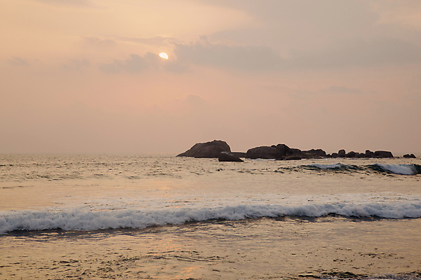 포토 JPG 해외이미지 계절 실루엣 유럽 바다 섬 해변 사람없음 여름 파란색 컬러풀 일몰 지중해 해외202004 해외포토 나라 컬러 촬영기법 노을 파일형식 이미지허브