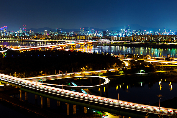 포토 JPG 해외이미지 야경 서울 한국 사람없음 야외 건물 강 도시풍경 도시 고속도로 도심 대도시 해외202004 해외포토 건축물 아시아 도로 풍경 야간 파일형식 풍경_경치 이미지허브