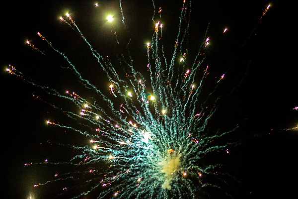 포토 JPG 해외이미지 전통 문화 오렌지 가족 불 휴가 불꽃 폭죽 불꽃놀이 사람없음 빨간색 초록색 파란색 뷰티 노란색 보라색 미국 게임 축하 황금 은색 폭발물 독립 독립기념일 해외202004 해외포토 자연요소 기념일 무기 컬러 컨셉 북아메리카 과일 관계 놀이 파일형식 이미지허브